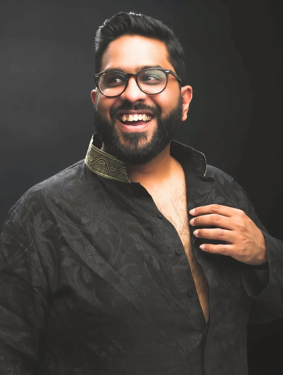 Eshaan Akbar — Award-Winning Stand-Up Comedian and Multi-Disciplinary Presenter