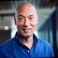 Orlando Machado — Specialist in commercial AI strategy and digital evolution