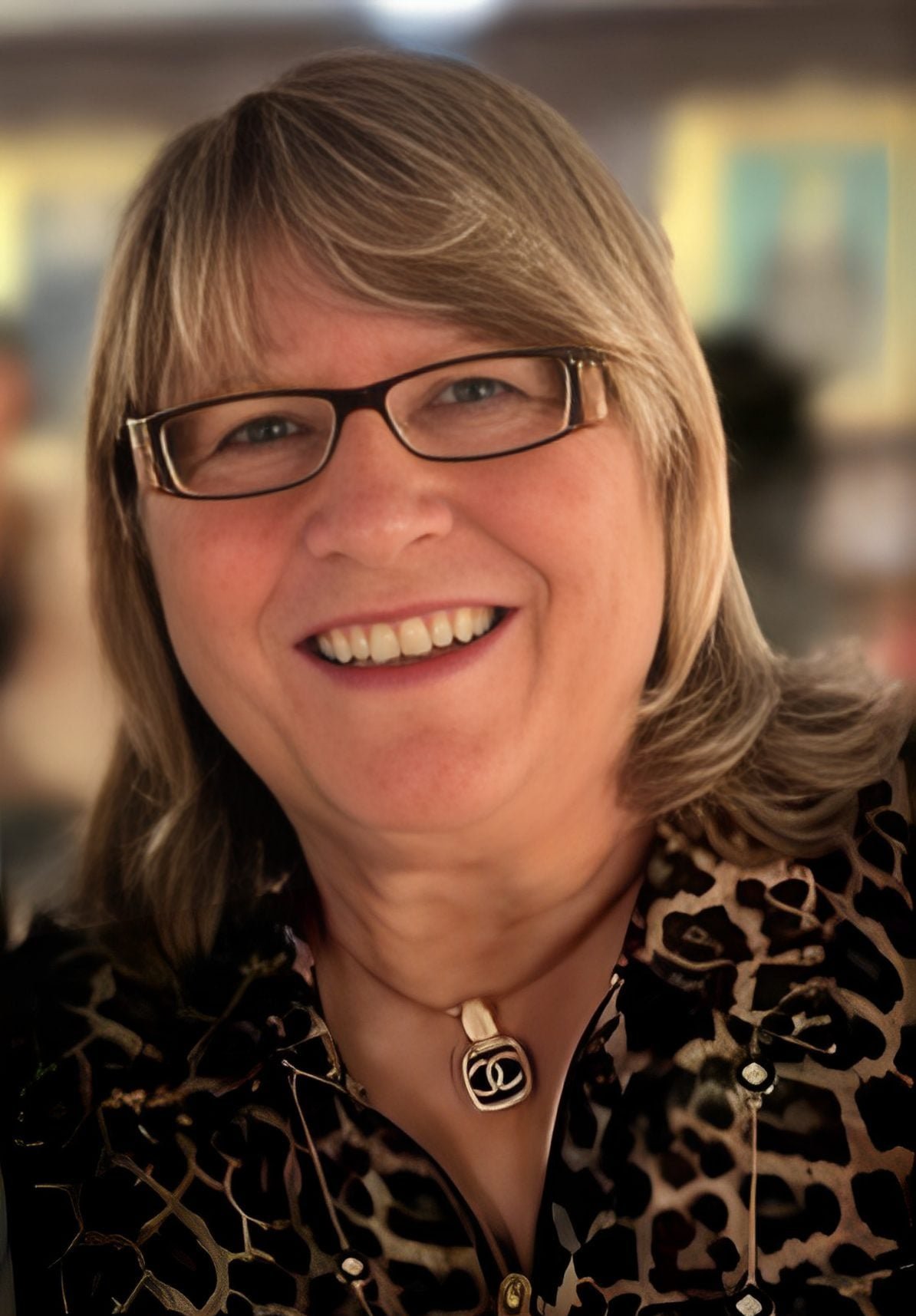 Suzanne Williams — Former Scotland Yard Detective and Global Expert in High-Stakes Negotiation