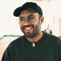 Manon Dave — Visionary Technologist and Award-Winning Creative Strategist