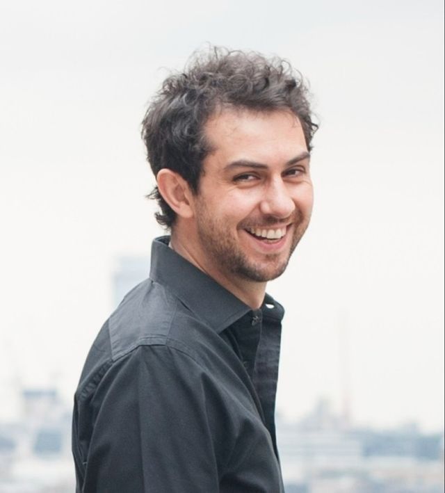 Dr Daniel Hulme — Visionary Specialist in Artificial Intelligence and Advanced Technology