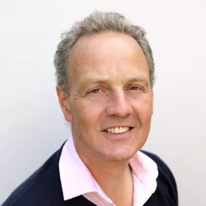 James Alexander — Visionary FinTech Pioneer and Global Expert in Strategic Innovation