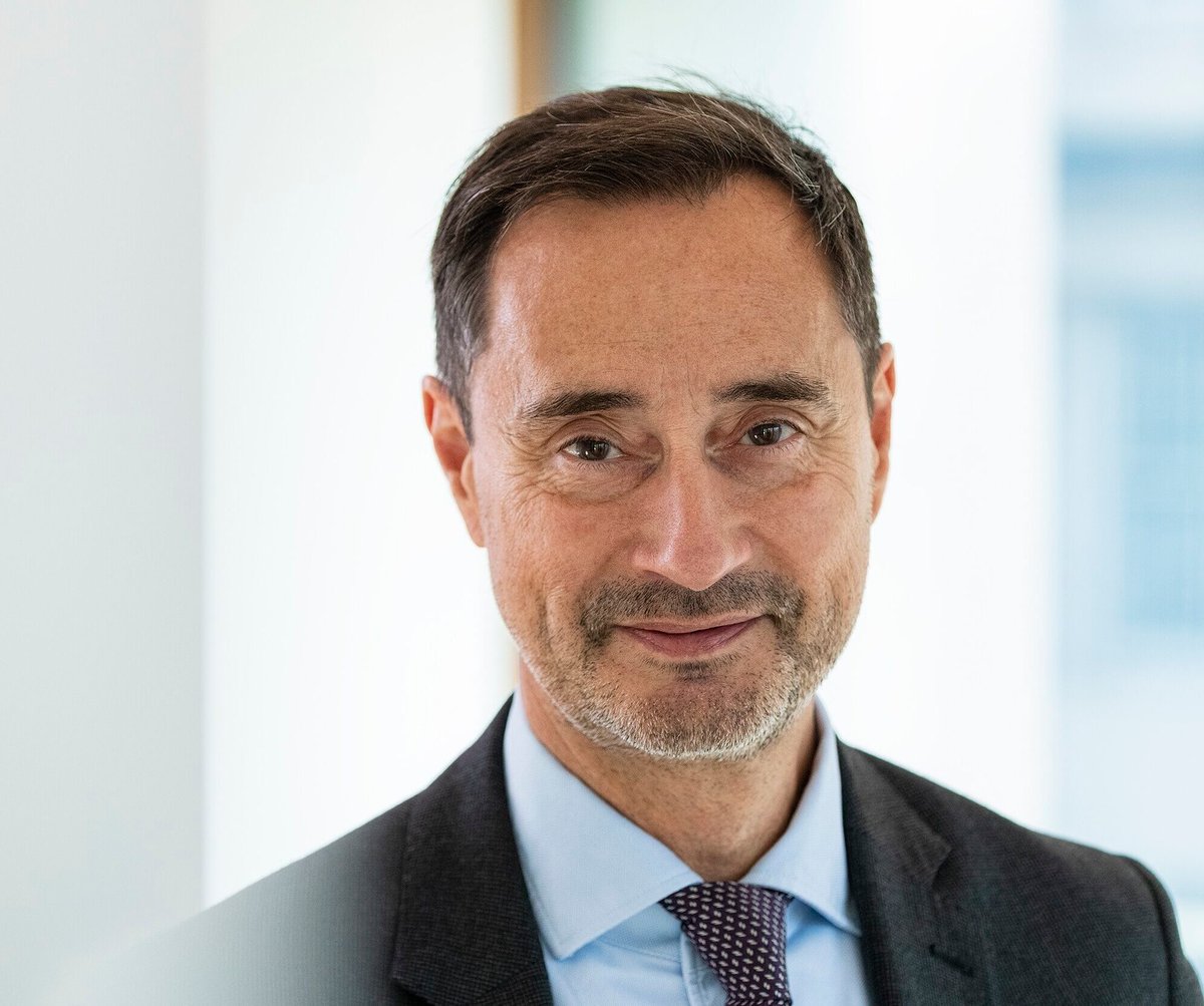 Sir Robin Niblett — Expert Authority on Global Affairs and International Economics