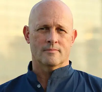 Sam Kiley — Distinguished Foreign Correspondent and World Affairs Specialist