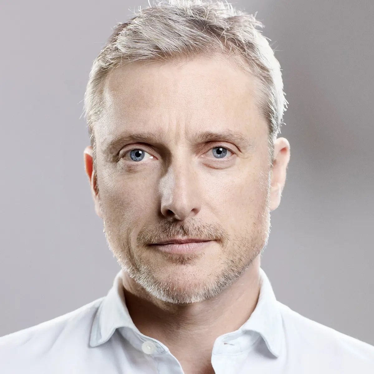 Jeremy White — WIRED Senior Innovation Editor and Expert on Emerging Technology