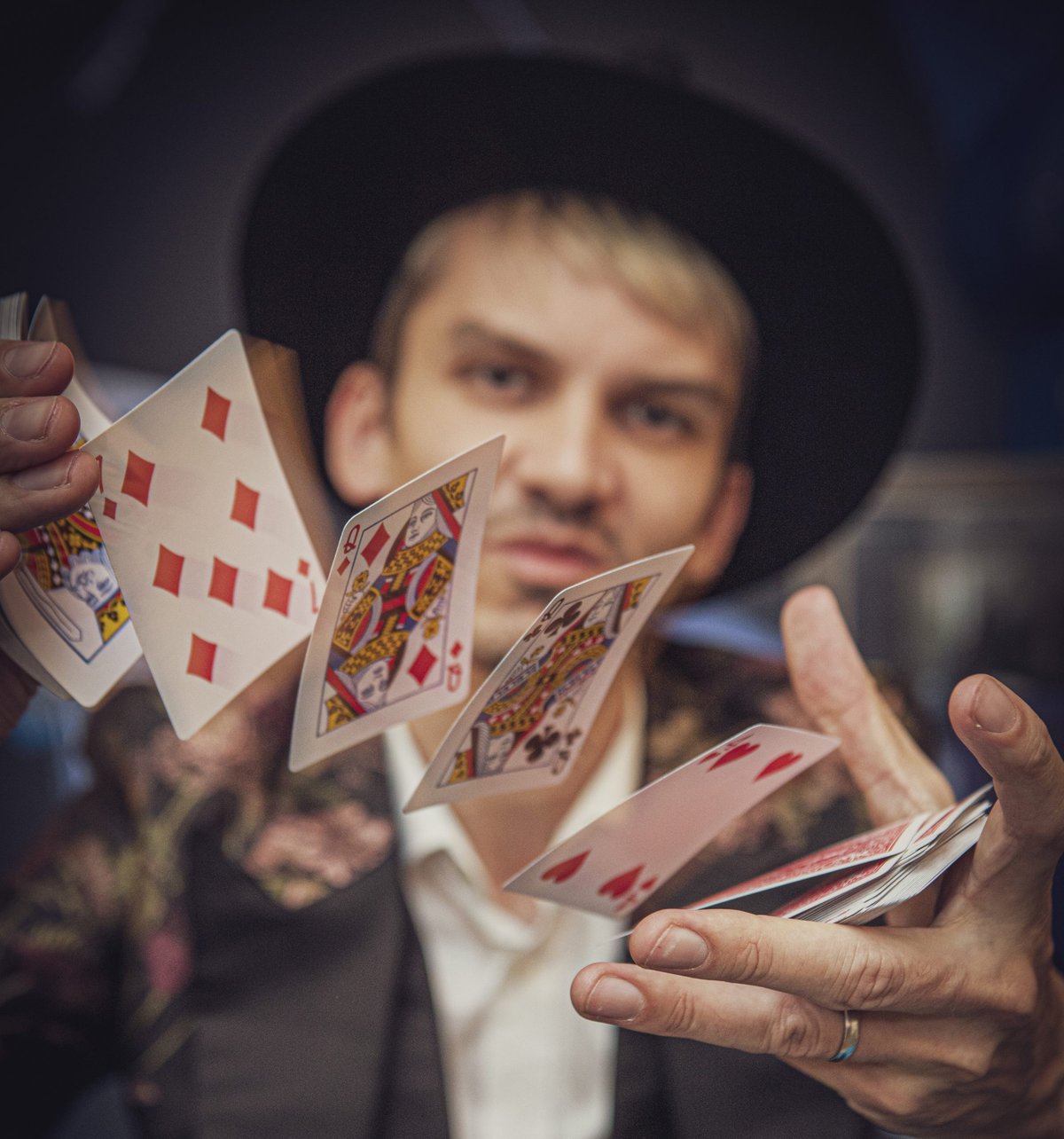 Pete Heat — Modern Illusionist and Television Personality