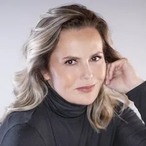 Liz Earle — Business founder and advisor in holistic health and wellness