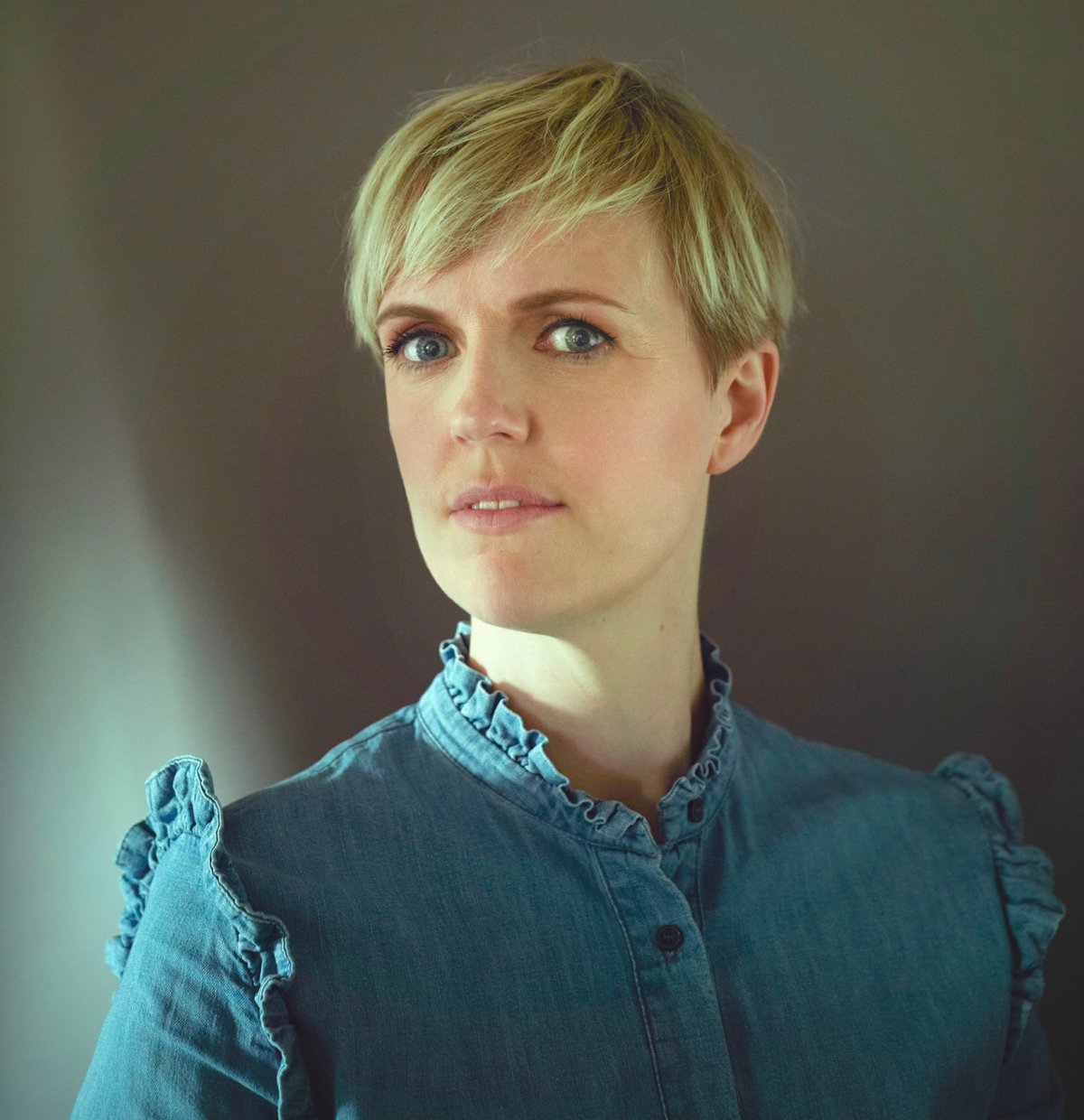 Holly Walsh — Distinguished Comedy Writer, Stand-up Performer and Television Presenter